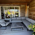 Beautiful With Free Private Parking *