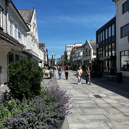 Beautiful With Free Private Parking Sandnes