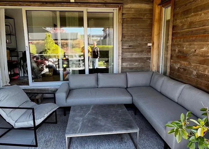 Beautiful With Free Private Parking *