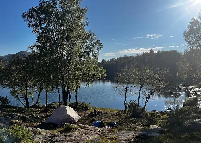 Beautiful With Free Private Parking Villa *